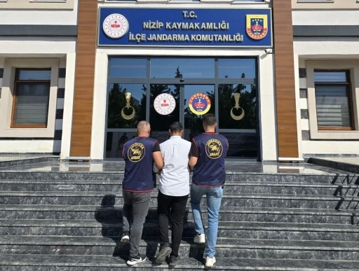 Kesinleşmiş hapis cezasıyla aranan uyuşturucu taciri yakalandı
