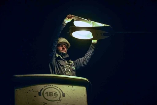 Kesintisiz enerji i&ccedil;in UEDAŞ&rsquo;ın t&uuml;m ekipleri sahada
