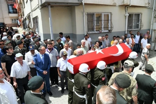 Kıbrıs Gazisi İbrahim Bah&ccedil;eli son yolculuğuna uğurlandı
