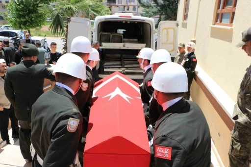 Kıbrıs gazisi İbrahim Halil T&uuml;fek&ccedil;iyaşar son yolculuğuna uğurlandı
