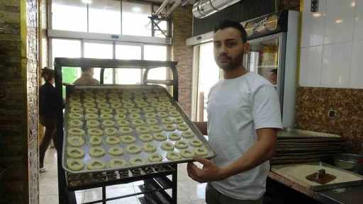 Kilis&rsquo;te bayram &ouml;ncesi kahke &uuml;retimi hızlandı
