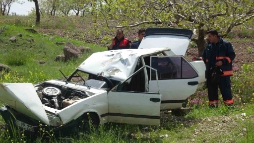 Kilis&rsquo;te kontrolden &ccedil;ıkan Tofaş fıstık tarlasına girdi: 4 yaralı
