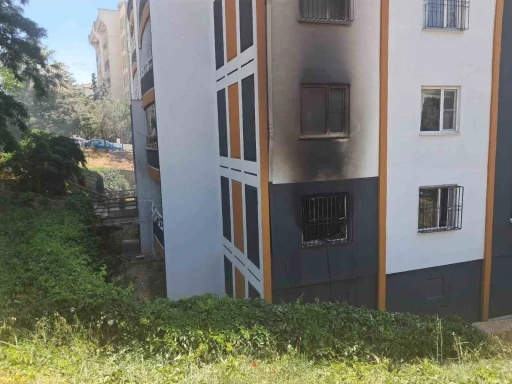 Kilis’te korkutan yangın: 4 kişi hastaneye kaldırıldı