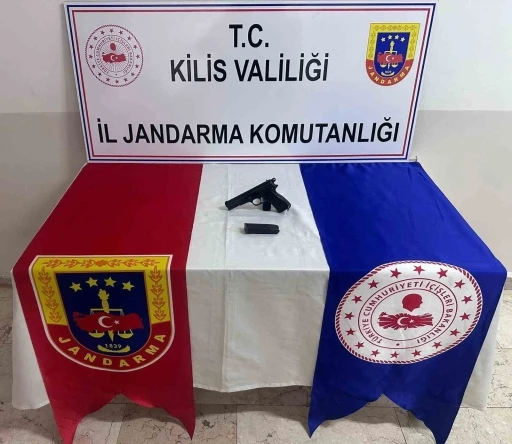 Kilis&rsquo;te tarihi eser ve silah operasyonu
