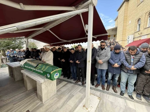 Kiracısı tarafından pompalı tüfekle öldürülen adam son yolculuğuna uğurlandı
