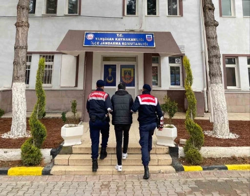 Kırıkkale&rsquo;de 10 yıl hapis cezası bulunan firari yakalandı
