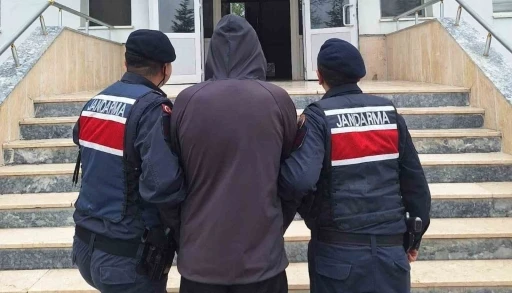Kırıkkale’de aranan 2 hükümlü jandarma tarafından yakalandı
