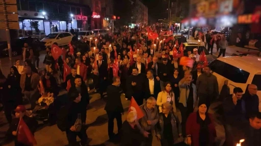 Kırıkkale’de binlerce kişi Cumhuriyet için yürüdü
