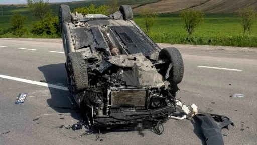 Kırıkkale&rsquo;de kontrolden &ccedil;ıkan otomobil takla attı: 1 yaralı
