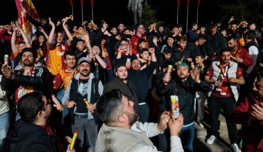 Kırıkkale&rsquo;de taraftarlar, Galatasaray&rsquo;ın şampiyonluğunu kutladı
