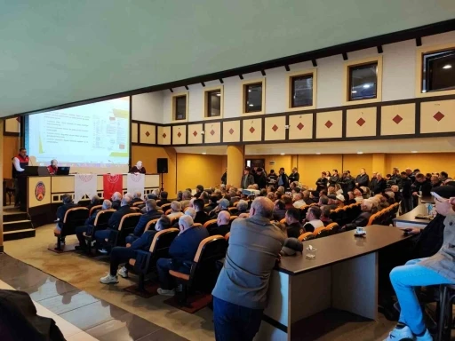 Kırklareli’nde çiftçiye B-reçete uygulaması anlatıldı: Tarım ilaçları reçeteyle satılacak
