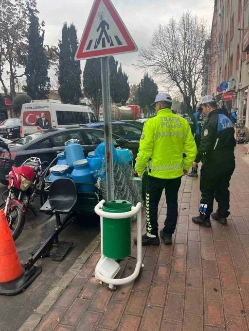 Kırklareli&rsquo;nde kaldırım ve yol işgalleri denetimi
