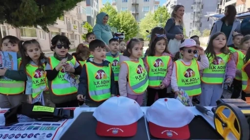 Kırklareli&rsquo;nde miniklere uygulamalı trafik eğitimi
