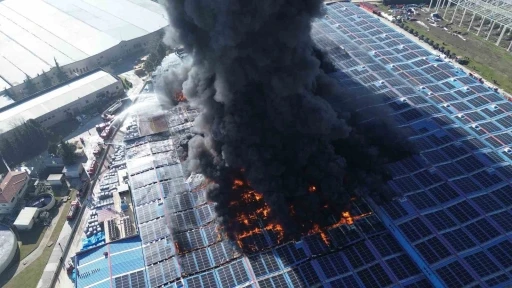 Kırklareli’nde oyuncak fabrikasındaki yangın dronla görüntülendi
