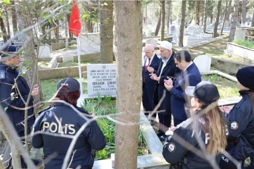 Kırklareli&rsquo;nde şehit polis İbrahim &Ccedil;ınar kabri başında anıldı
