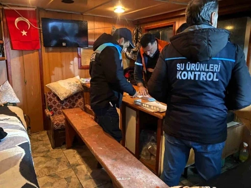 Kırklareli&rsquo;nde su &uuml;r&uuml;nlerine sıkı denetim: Kurallara uymayan balık&ccedil;ılara 75 bin 540 lira para cezası
