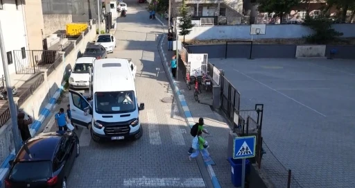 Kırsal mahallelerin öğrencileri servisle tanıştı
