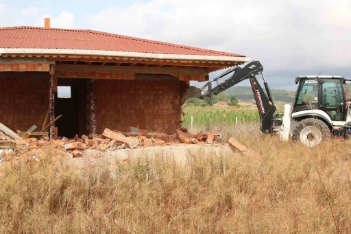 Kırsalda kaçak yapıya geçit verilmiyor
