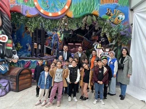 Kırsaldaki &ccedil;ocuklar "Bi Niğde mi Yapsak?" projesiyle şehri keşfetti
