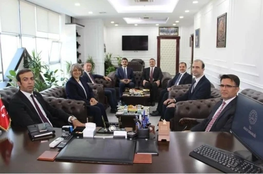 Kırşehir adliyesi sıfır kadastro hedefine ulaşan ilk adliye oldu
