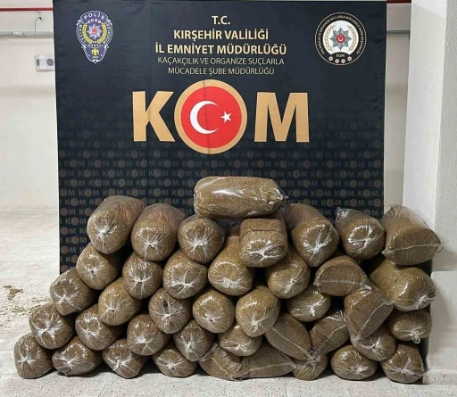 Kırşehir&rsquo;de 200 kilo ka&ccedil;ak t&uuml;t&uuml;n ele ge&ccedil;irildi
