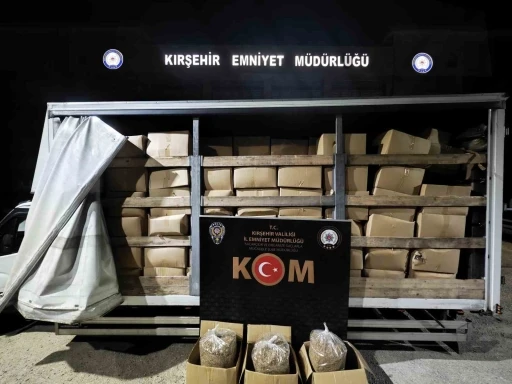 Kırşehir&rsquo;de 3,4 ton ka&ccedil;ak t&uuml;t&uuml;n ele ge&ccedil;irildi
