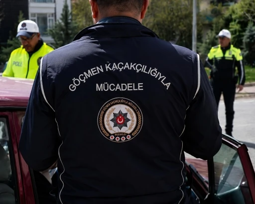 Kırşehir&rsquo;de 30 d&uuml;zensiz g&ouml;&ccedil;men yakalandı
