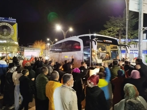 Kırşehir’de 32 kişilik umre kafilesi uğurlandı
