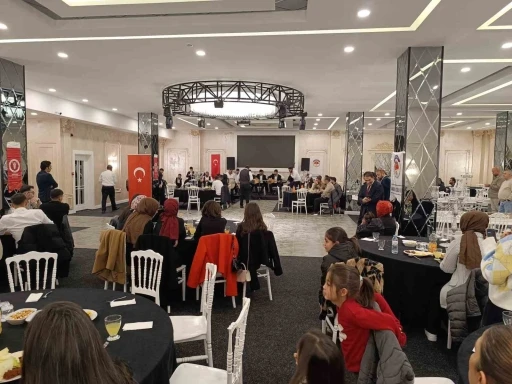 Kırşehir&rsquo;de acil sağlık &ccedil;alışanlarına moral ve motivasyon gecesi

