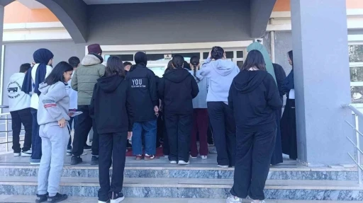 Kırşehir&rsquo;de bursluluk sınavına 3 bin 423 &ouml;ğrenci katıldı
