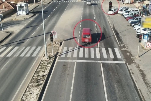Kırşehir&rsquo;de dron destekli kırmızı ışık denetimi: 26 saniyede 7 ihlal
