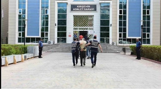 Kırşehir&rsquo;de fuhuş operasyonu: 5 tutuklama
