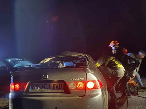 Kırşehir&rsquo;de iki otomobil &ccedil;arpıştı: 6 yaralı
