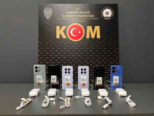 Kırşehir&rsquo;de ka&ccedil;ak cep telefonu operasyonu
