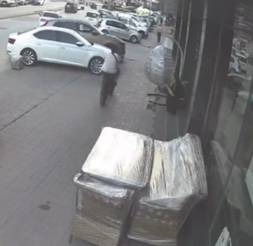 Kırşehir&rsquo;de otomobile &ccedil;arpan bisikletli &ccedil;ocuk yaralandı
