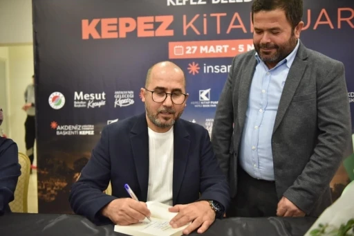 Kitabının satış geliri k&ouml;y okulunun yapımına bağışlandı
