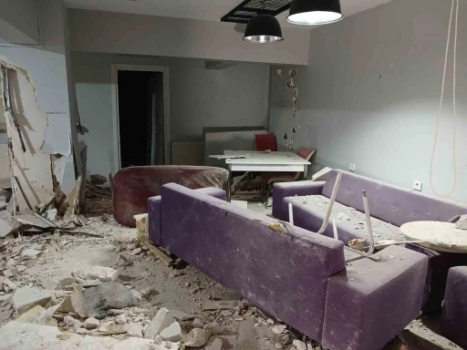 Kız yurdunda korkutan patlama: &Ouml;ğrenciler otele yerleştirildi
