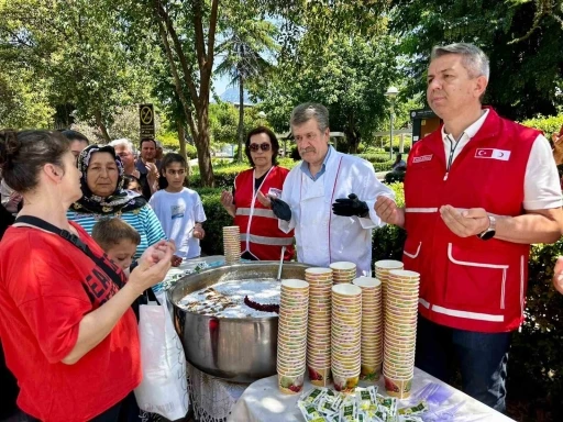 Kızılay&rsquo;dan bin kişilik aşure ikramı
