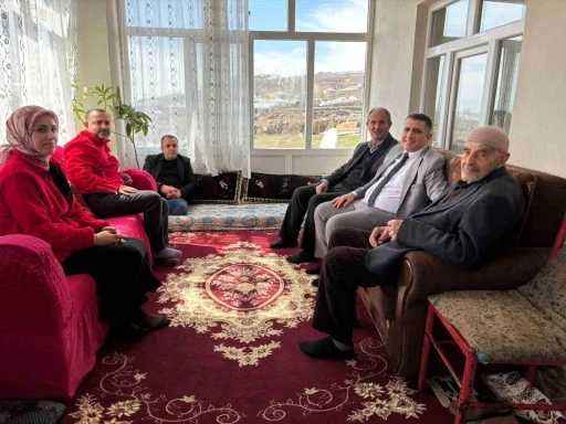 Kızılay&rsquo;dan yalnız yaşayan yaşlılara bayram ziyareti
