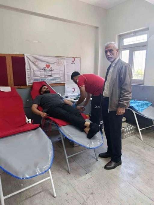 Kızılay Dicle&rsquo;de kan bağışı kampanyası d&uuml;zenledi
