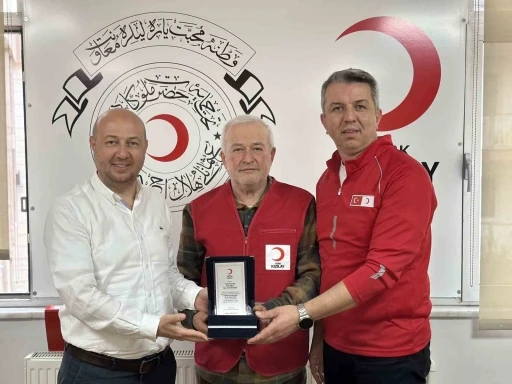 Kızılay Manisa&rsquo;dan Ramazan başarısına &ouml;d&uuml;l yağmuru
