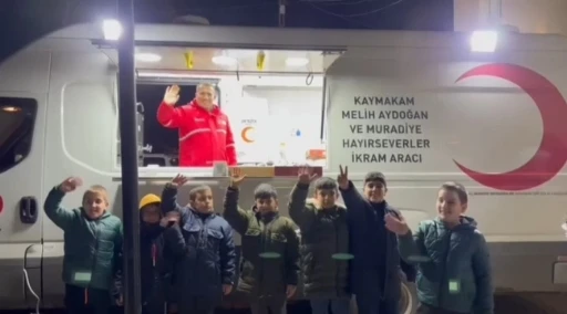 Kızılay Muradiye Şubesi&rsquo;nden teravih sonrası ikram
