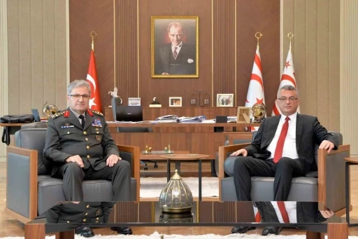 KKTC Cumhurbaşkanı Erh&uuml;rman, Kara Kuvvetleri Komutanı Orgeneral Tokel ile g&ouml;r&uuml;şt&uuml;
