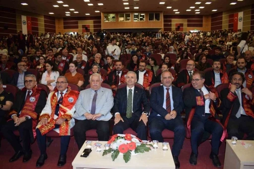 KMÜ’de 2025-2026 akademik yılı açılış töreni düzenlendi
