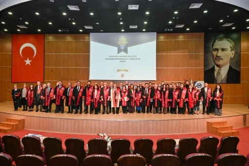 KM&Uuml;&rsquo;de akademik performans ve c&uuml;bbe giyme t&ouml;reni d&uuml;zenlendi
