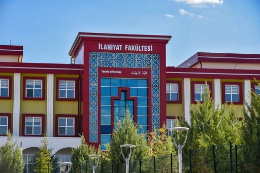 KMÜ İlahiyat Fakültesi’nden başarı bursu
