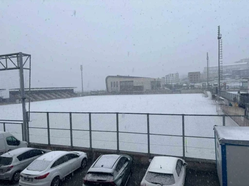 Kocaeli 2. Amat&ouml;r Lig&rsquo;de kar engeli
