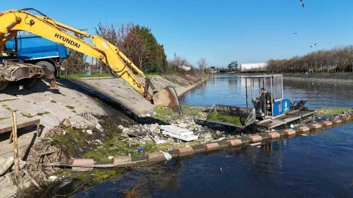 Kocaeli&rsquo;de 12 metrek&uuml;p atık denize ulaşmadan toplandı
