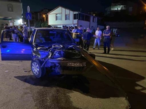 Kocaeli’de 2 otomobil çarpıştı: 2 yaralı
