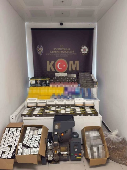 Kocaeli&rsquo;de 8 adrese eş zamanlı baskın: 1 ton 160 kilo t&uuml;t&uuml;n ele ge&ccedil;irildi
